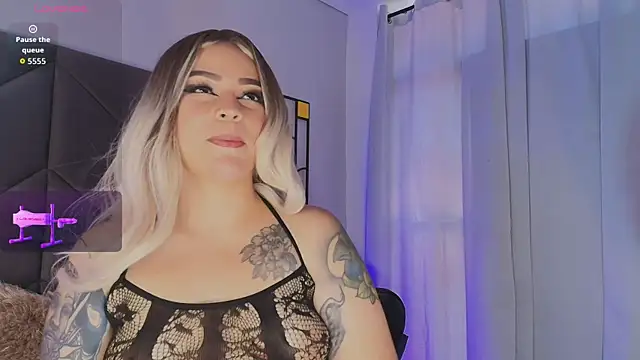 Carlaguzman  online show from 07-08-26, 05:02