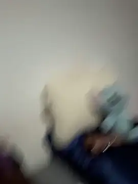 lola  med online show from 10-11-25, 03:02