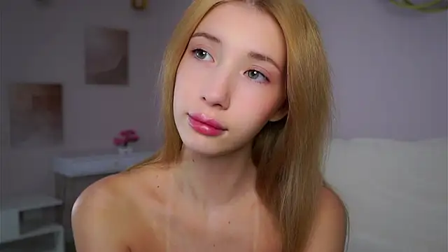 SunnivaCovil online show from 11-18-25, 02:53