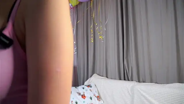 Snapshot of SunnivaCovil chatting on 01-17-26, 03:15 SunnivaCovil online show from 01-17-26, 03:15