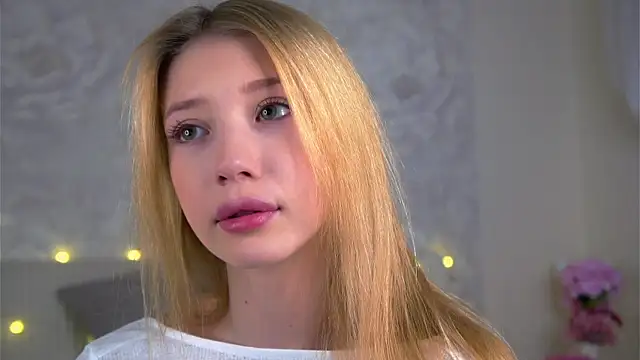 SunnivaCovil online show from 04-09-26, 02:56