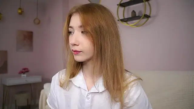 SunnivaCovil online show from 09-28-25, 01:40