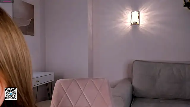 SunnivaCovil online show from 03-18-25, 11:22