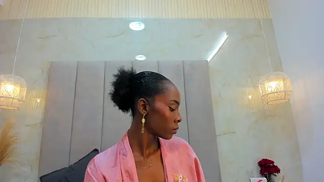 Snapshot of AnnyCampbell chatting on 06-17-26, 03:17 AnnyCampbell online show from 06-17-26, 03:17