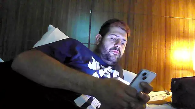 Snapshot of kinkyfag94 chatting on 01-13-26, 09:24 kinkyfag94 online show from 01-13-26, 09:24
