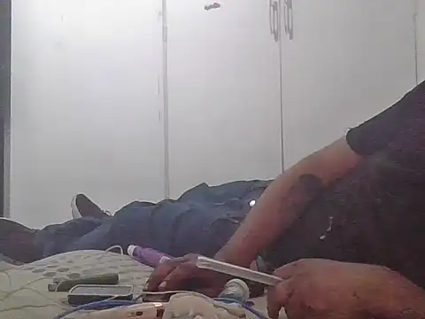 Snapshot of kinkyfag94 chatting on 09-27-25, 02:34 kinkyfag94 online show from 09-27-25, 02:34