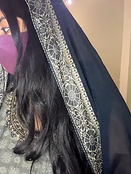 Dishasarmaa05 online show from 11-28-25, 03:56