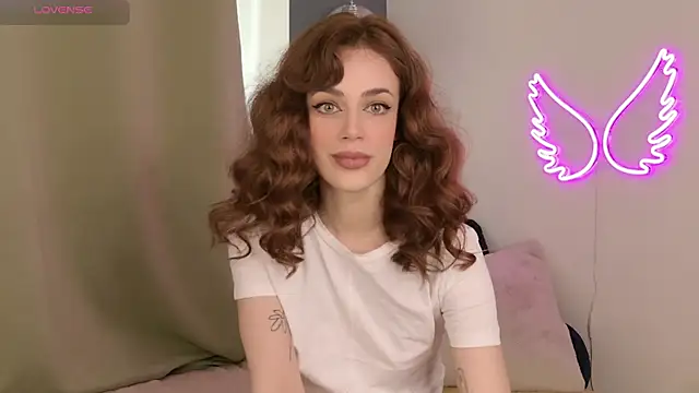 FrancescaFerra online show from 03-06-26, 01:06