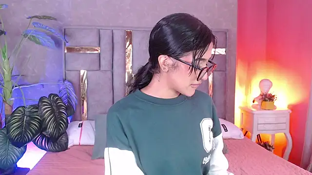 Tyla Ks online show from 11-04-25, 07:39