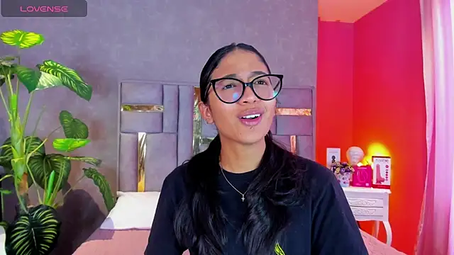 Tyla Ks online show from 04-07-26, 07:37