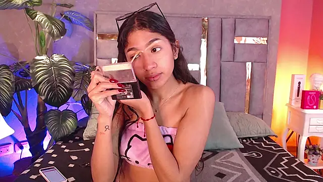 Tyla Ks online show from 09-10-25, 07:35