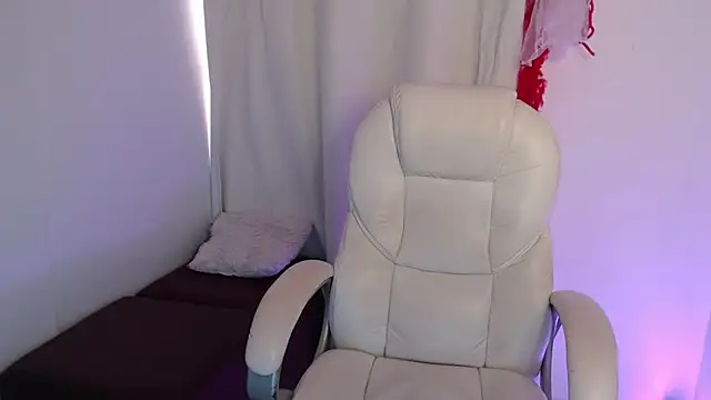 Mature 2025 online show from 11-13-25, 05:06