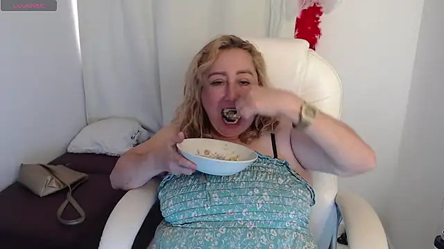 Mature 2025 online show from 11-26-25, 05:46