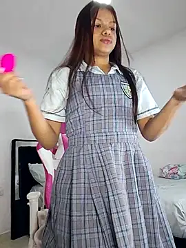 sophia ramirez12 online show from 04-15-26, 01:11