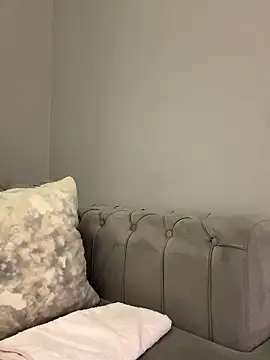 laraaaaaa online show from 03-18-26, 10:54