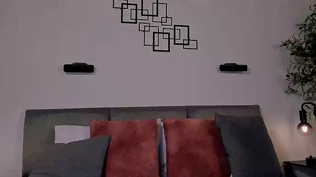 jennalux  online show from 04-07-26, 02:13