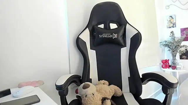 agaataa  online show from 01-31-26, 08:51