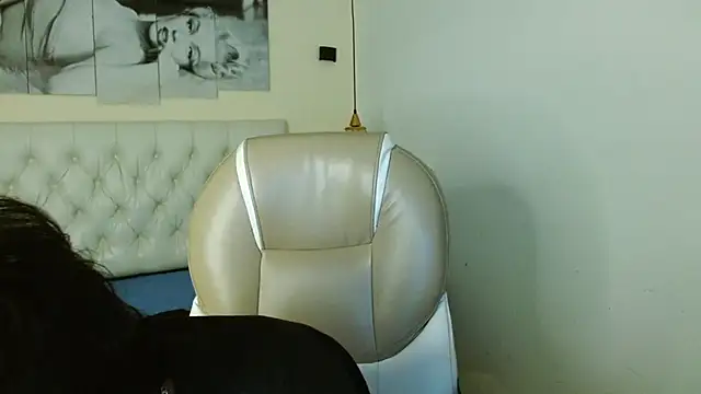 Snapshot of RyanKing19 chatting on 02-25-25, 04:46 RyanKing19 online show from 02-25-25, 04:46
