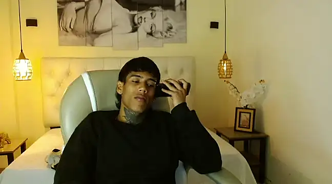 Snapshot of RyanKing19 chatting on 03-03-25, 02:17 RyanKing19 online show from 03-03-25, 02:17