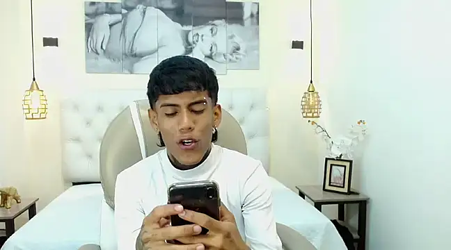 Snapshot of RyanKing19 chatting on 03-07-25, 03:28 RyanKing19 online show from 03-07-25, 03:28