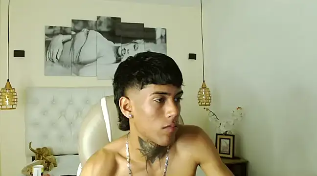 Snapshot of RyanKing19 chatting on 03-04-25, 03:59 RyanKing19 online show from 03-04-25, 03:59