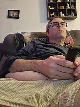 Smallone327 online show from 11-08-25, 06:28