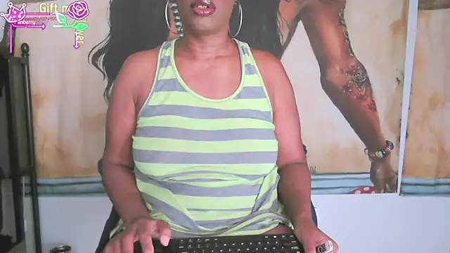 Queenanitadix online show from 05-15-26, 05:00