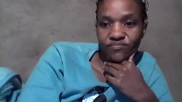sexybigass31 online show from 05-18-26, 12:22