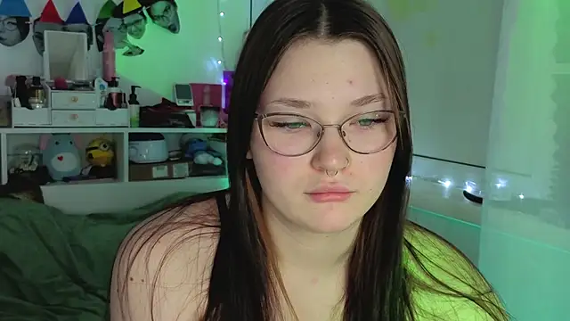 milliedoll online show from 10-22-25, 04:12