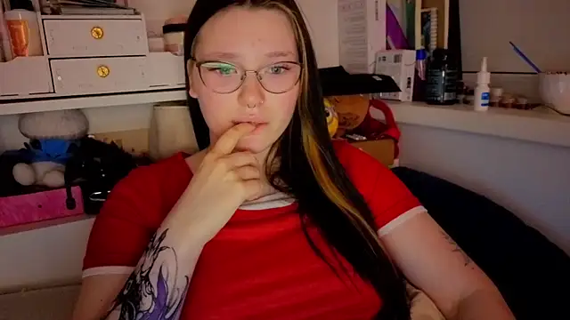 Snapshot of milliedoll chatting on 01-11-26, 01:45 milliedoll online show from 01-11-26, 01:45