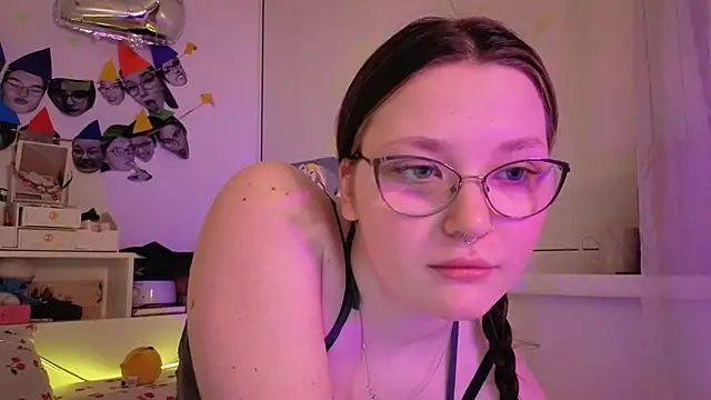 Snapshot of milliedoll chatting on 02-01-26, 12:25 milliedoll online show from 02-01-26, 12:25