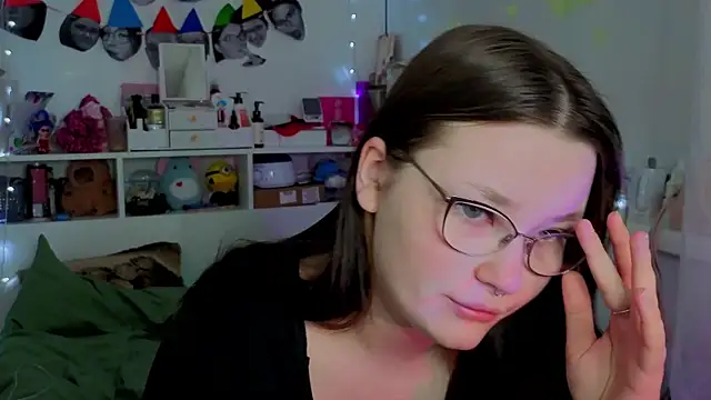 milliedoll online show from 10-20-25, 06:04
