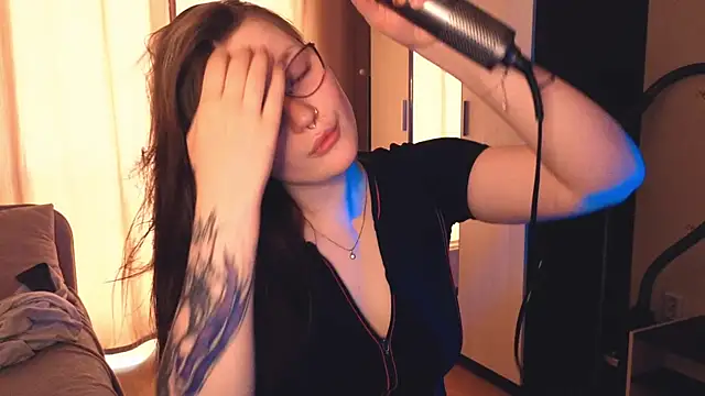 milliedoll online show from 04-14-26, 04:17