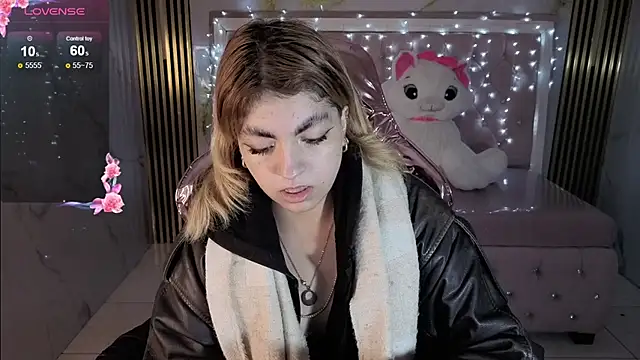 lili conor s online show from 11-16-25, 03:33