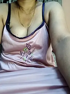 Snapshot of IND9876 chatting on 03-08-25, 04:50 IND9876 online show from 03-08-25, 04:50