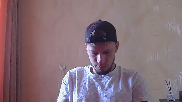 Snapshot of frama666 chatting on 07-18-26, 08:45 frama666 online show from 07-18-26, 08:45