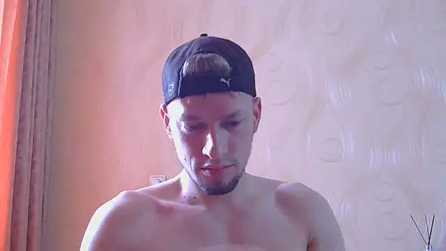 Snapshot of frama666 chatting on 06-19-26, 10:21 frama666 online show from 06-19-26, 10:21