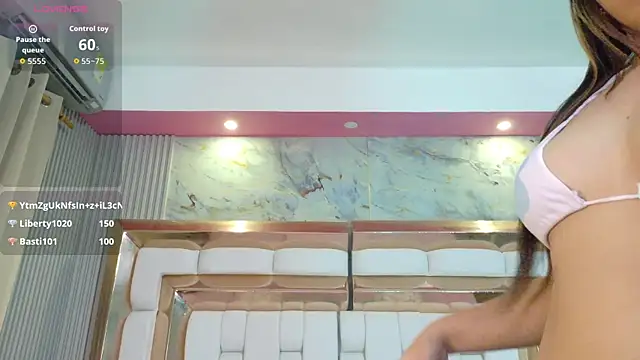 Snapshot of innocenthazel chatting on 02-19-26, 02:52 innocenthazel online show from 02-19-26, 02:52