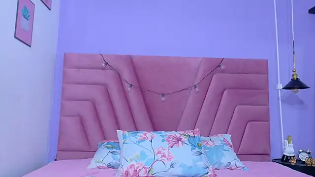 innocenthazel online show from 12-14-25, 12:33