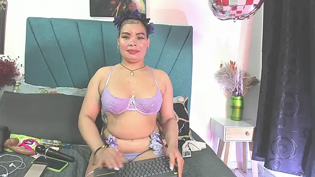 Snapshot of Mariana_star1 chatting on 07-02-26, 04:18 Mariana star1 online show from 07-02-26, 04:18