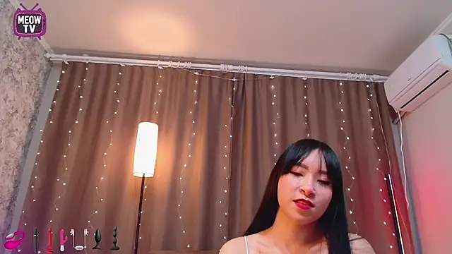 Snapshot of miyakimi0101 chatting on 02-04-26, 12:38 miyakimi0101 online show from 02-04-26, 12:38