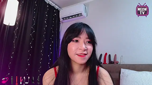 miyakimi0101 online show from 09-25-25, 12:38