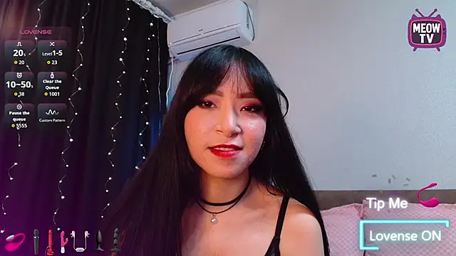 miyakimi0101 online show from 10-10-25, 12:00