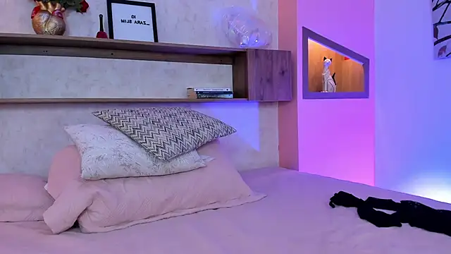 Lucia Brown  online show from 03-16-25, 07:06