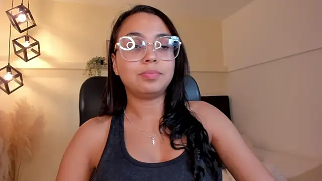 Lucia Brown  online show from 06-25-26, 07:52