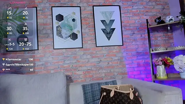 Lucia Brown  online show from 09-15-25, 04:24