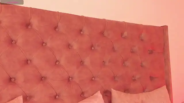 regina noctixx online show from 11-24-25, 10:32