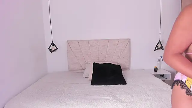 Natasha rose   online show from 04-12-26, 12:19