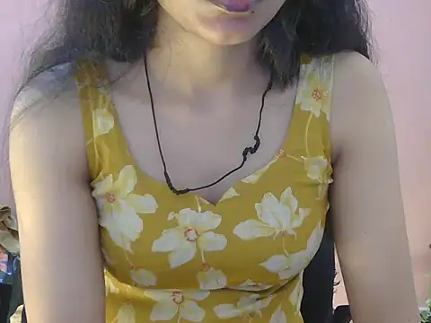 Cute Pihu01 online show from 02-13-26, 10:43