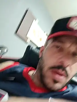 Snapshot of diroseno chatting on 10-29-25, 07:24 diroseno online show from 10-29-25, 07:24